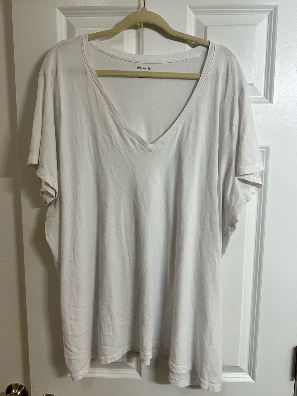 Madewell Oversized V-Neck Short Sleeve Tee in White
